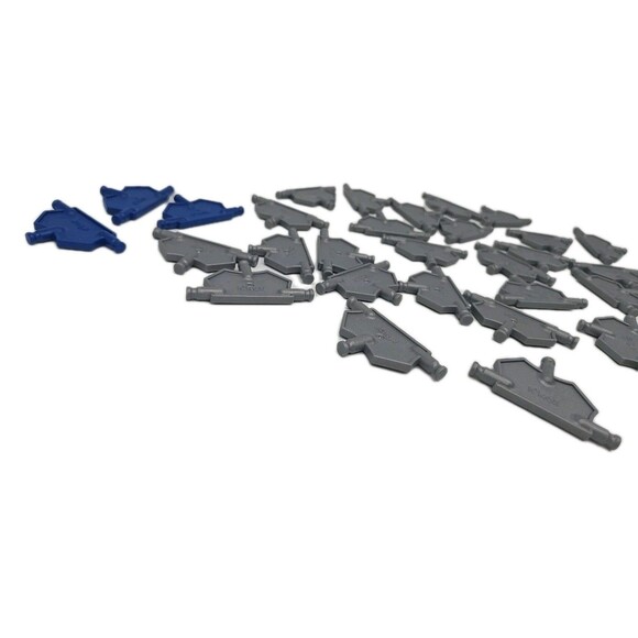 29 K'NEX Small Silver Gray & Blue Triangle Panels Plates 2.25" Replacement Parts - Picture 3 of 7